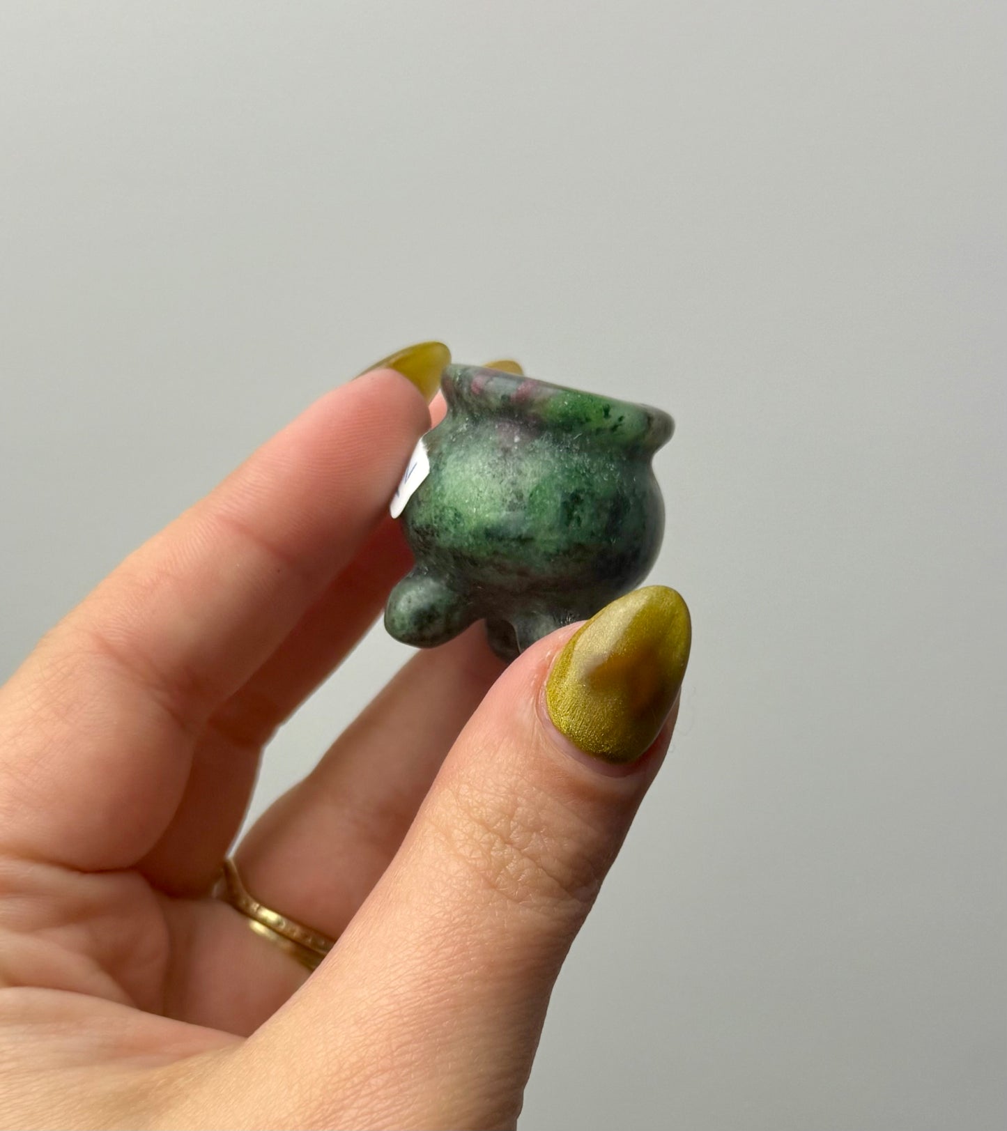 Zoisite cauldron carving