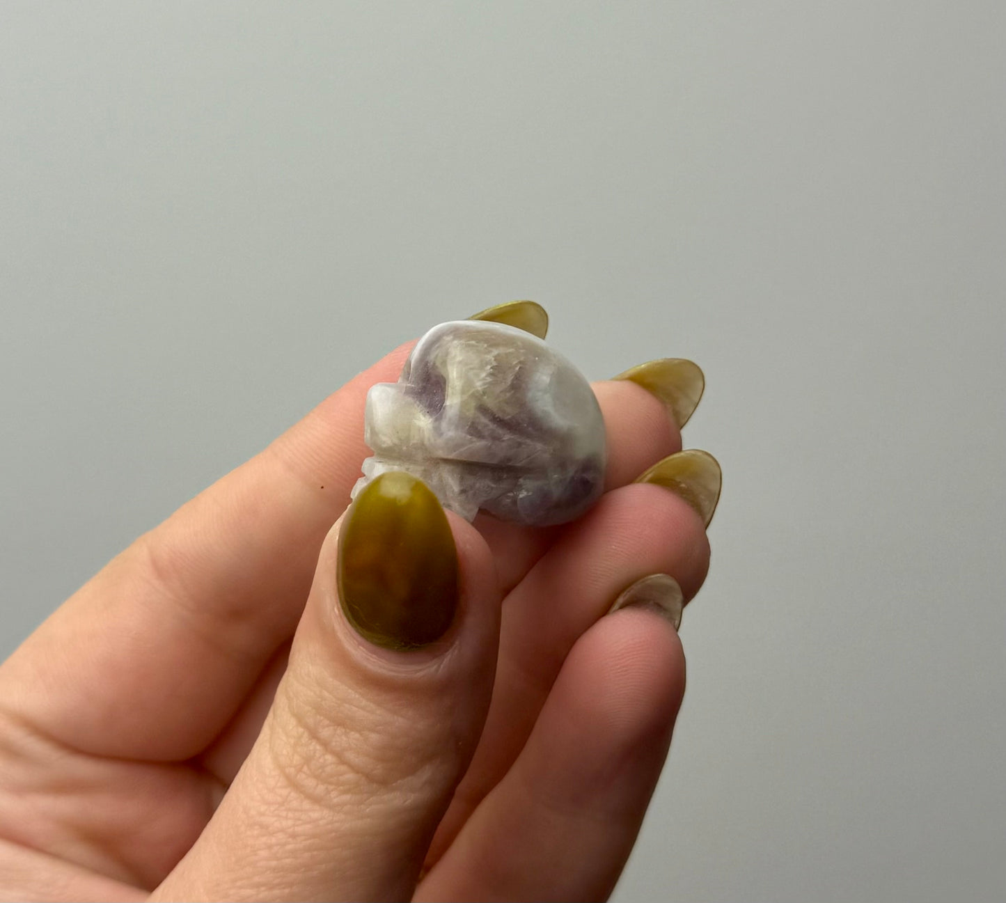 Dream amethyst skull carving