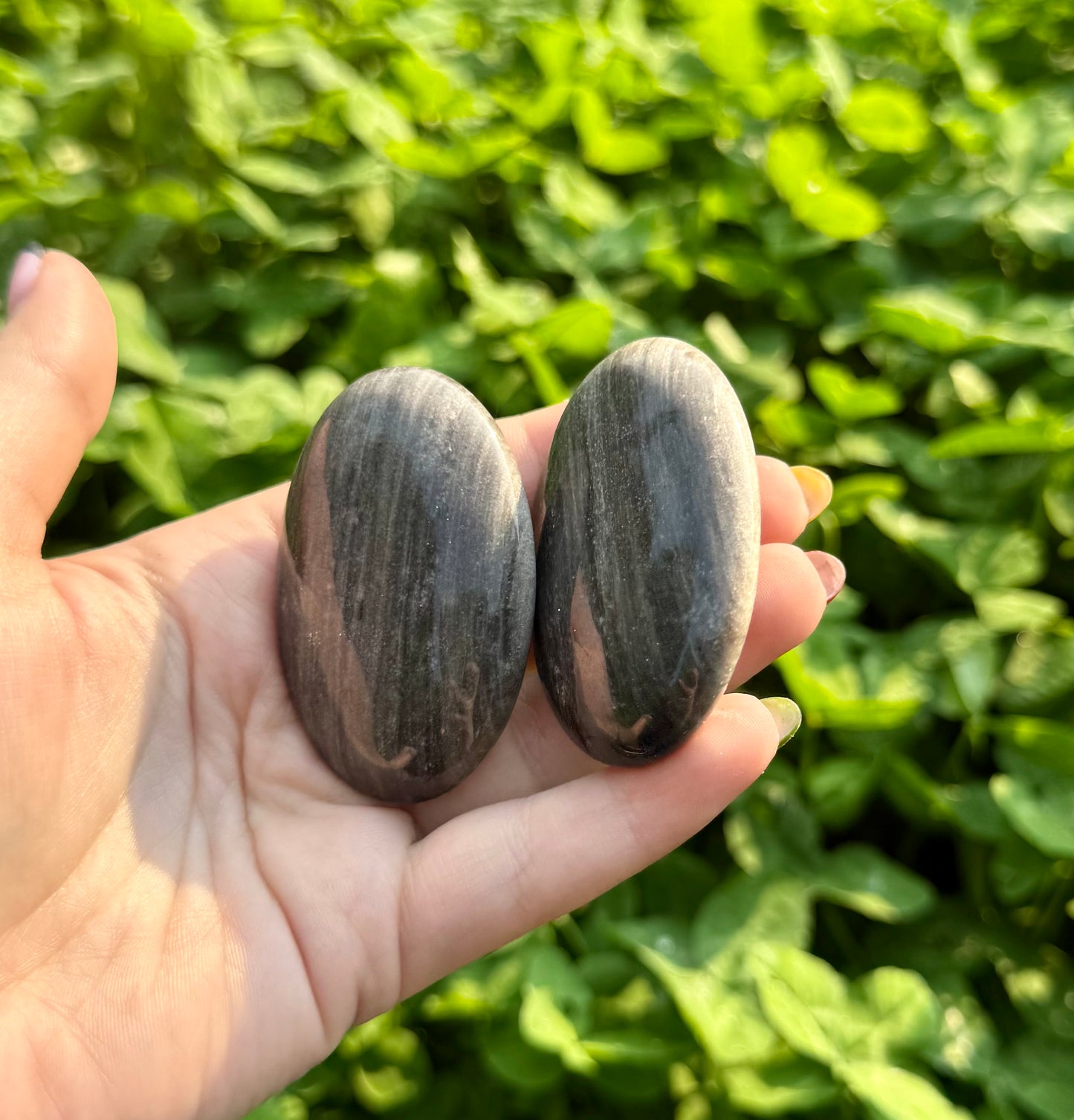 Silver sheen obsidian palm stones