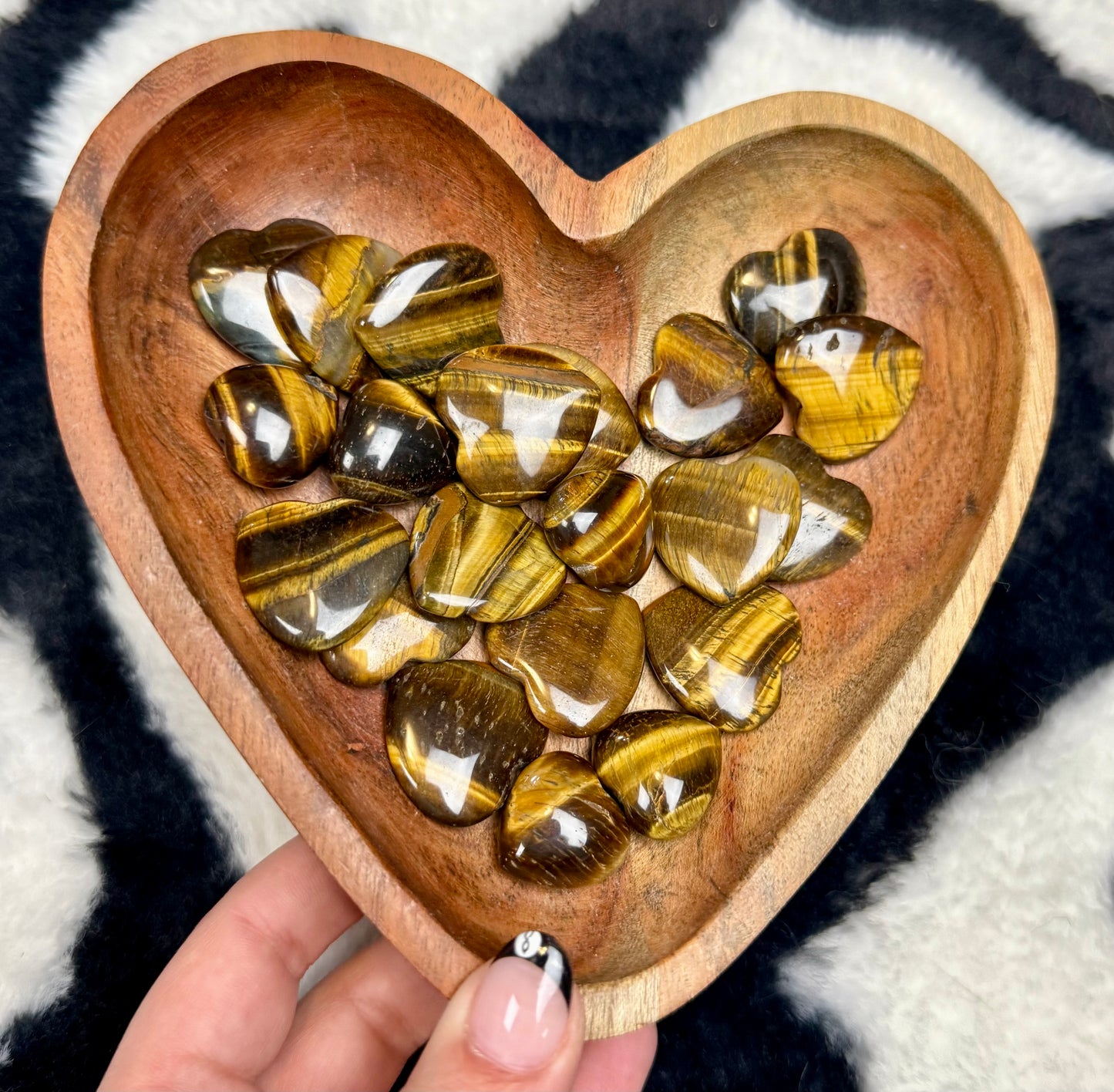 Tigers eye heart carvings