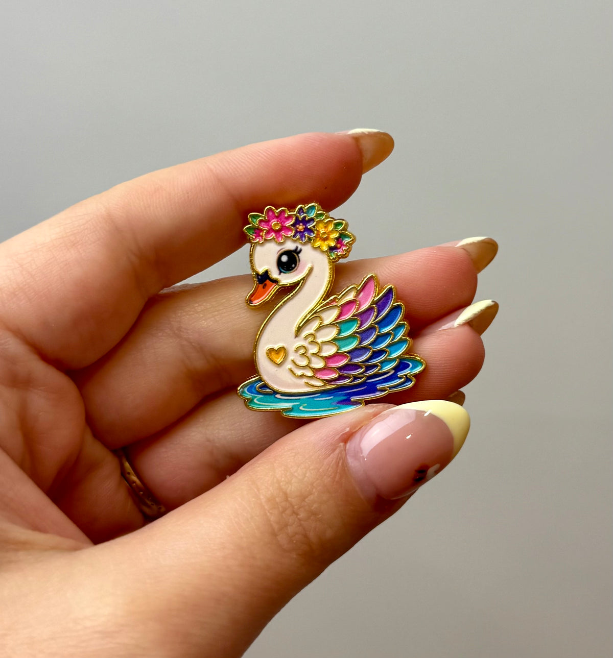 Swan enamel pin