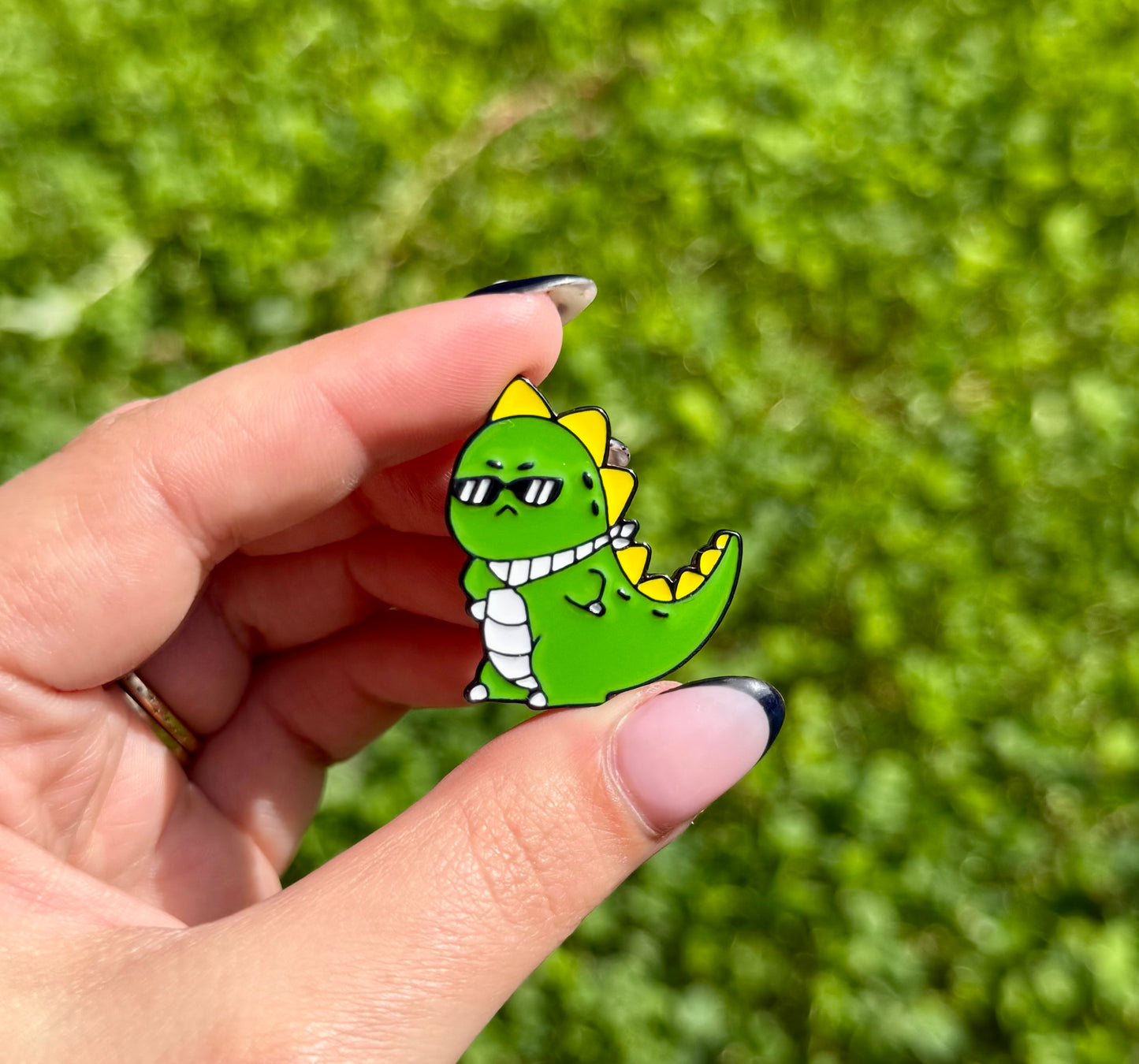 Dinosaur enamel pin
