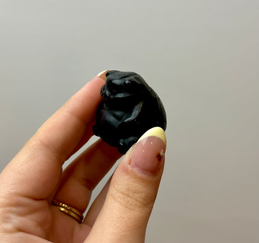 Obsidian chubby pig carving