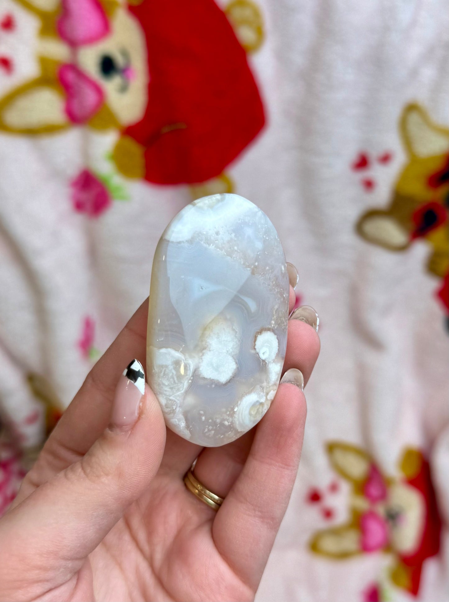 Flower agate palm stone