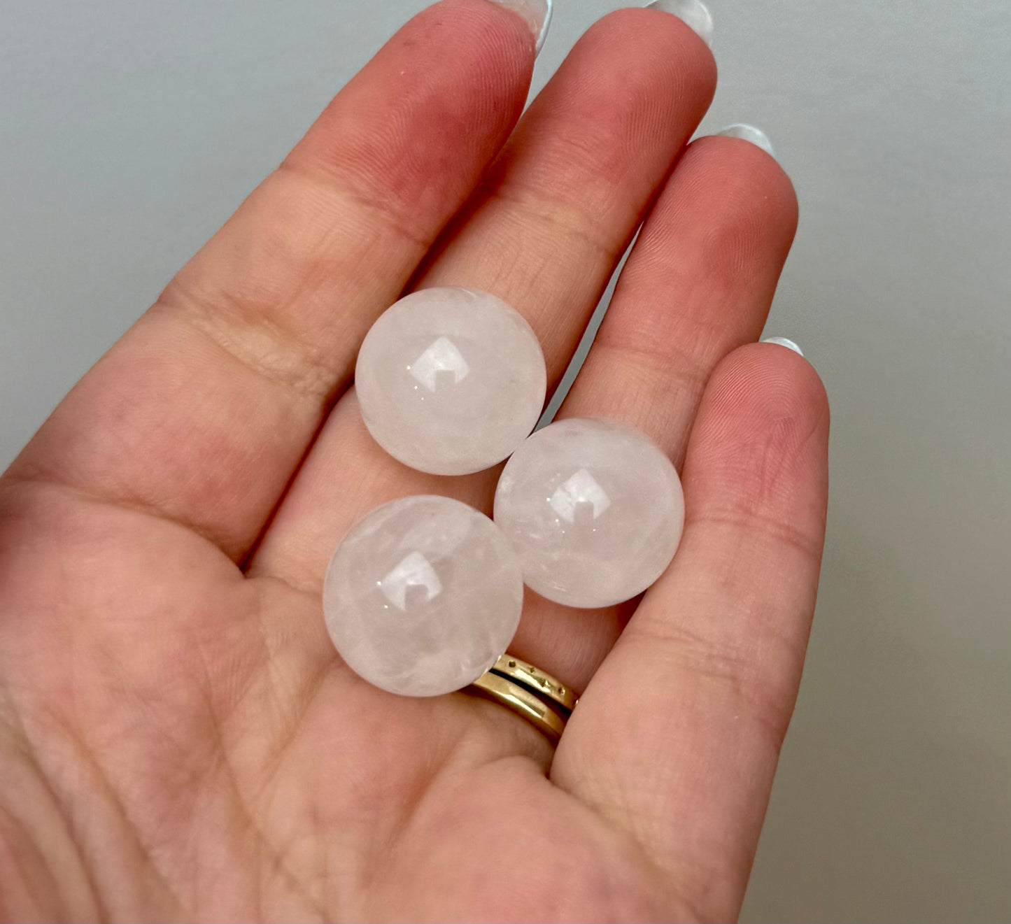 Quartz mini spheres