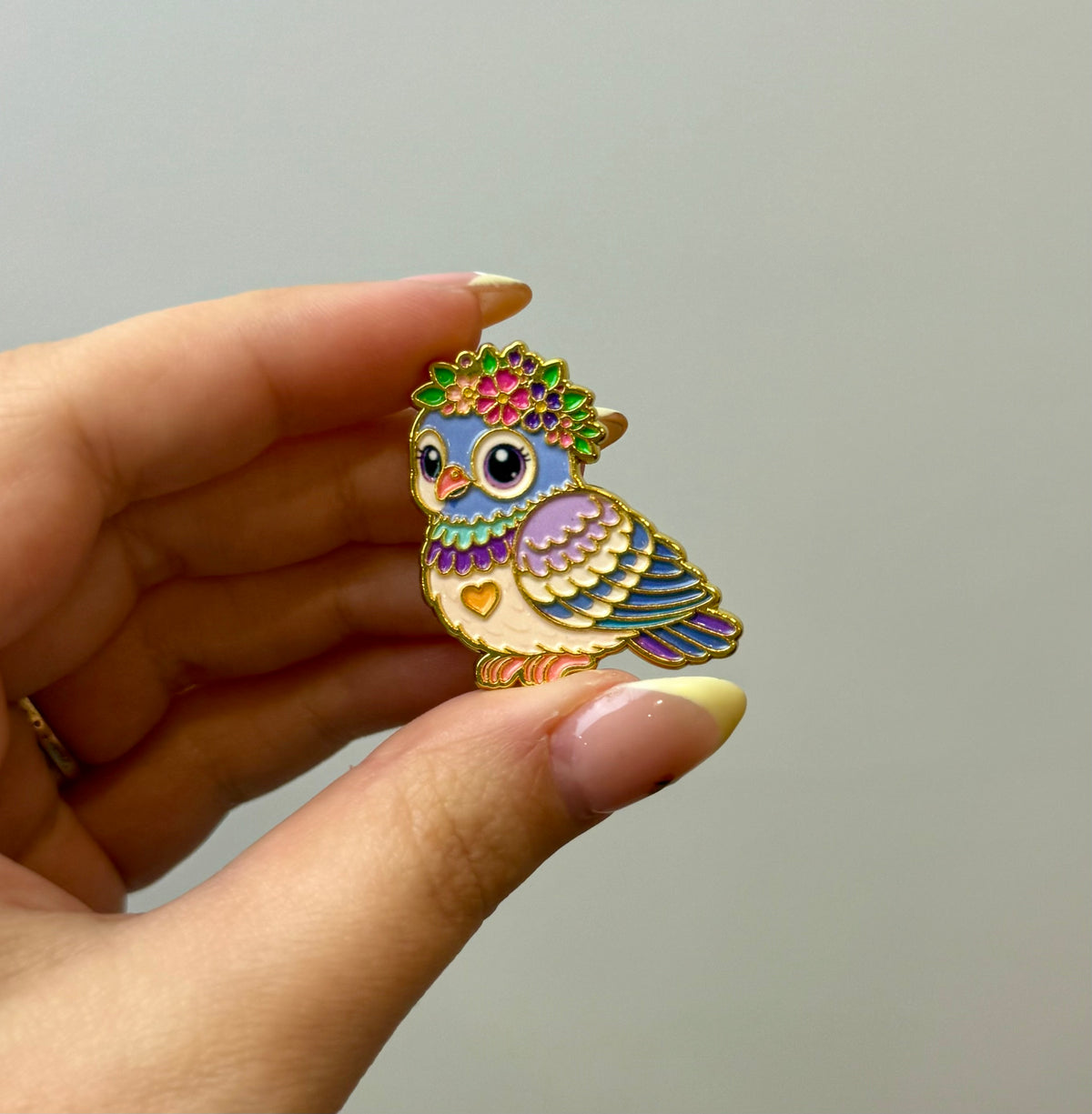 Pigeon enamel pin