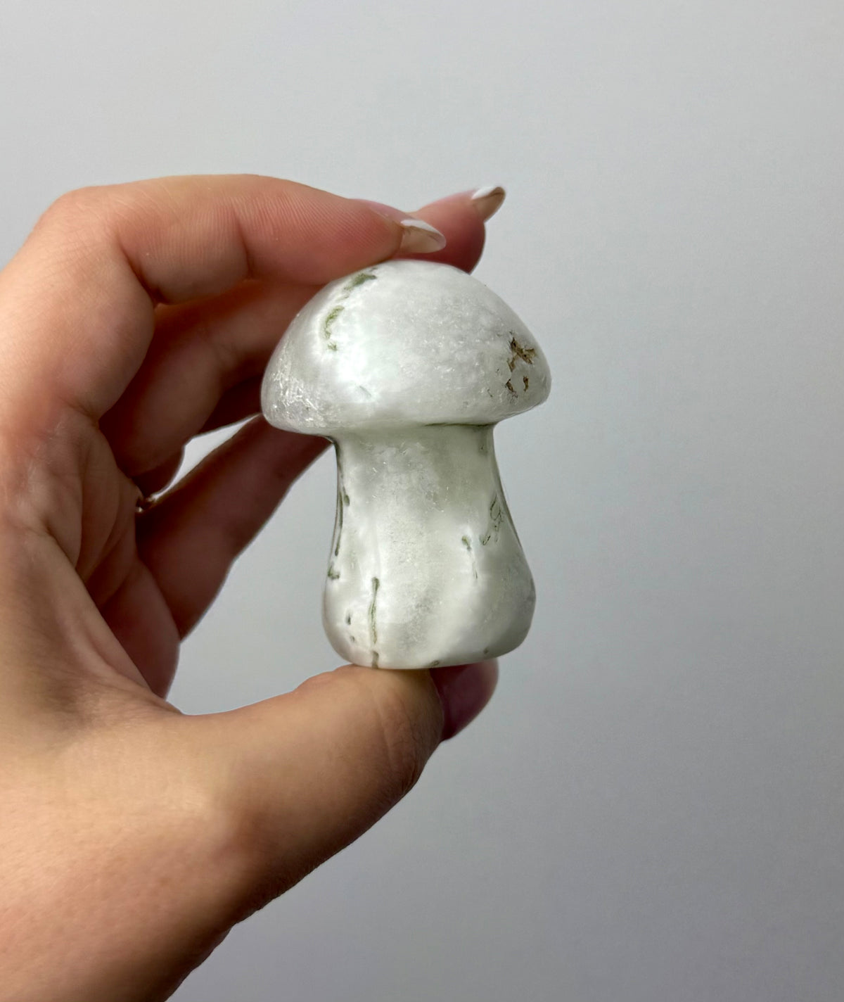 Moss agate mushroom carving