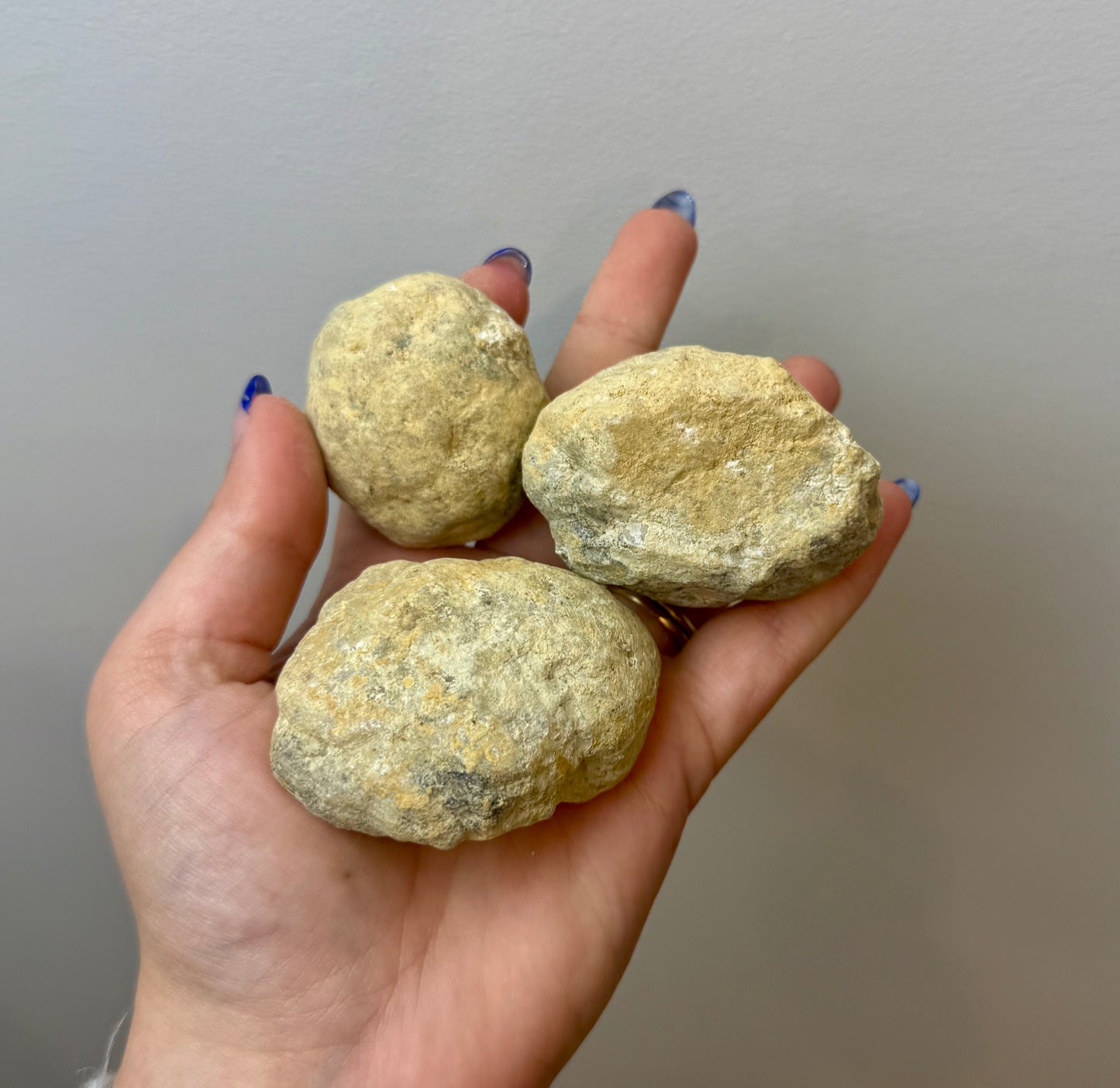 Quartz geodes break your own