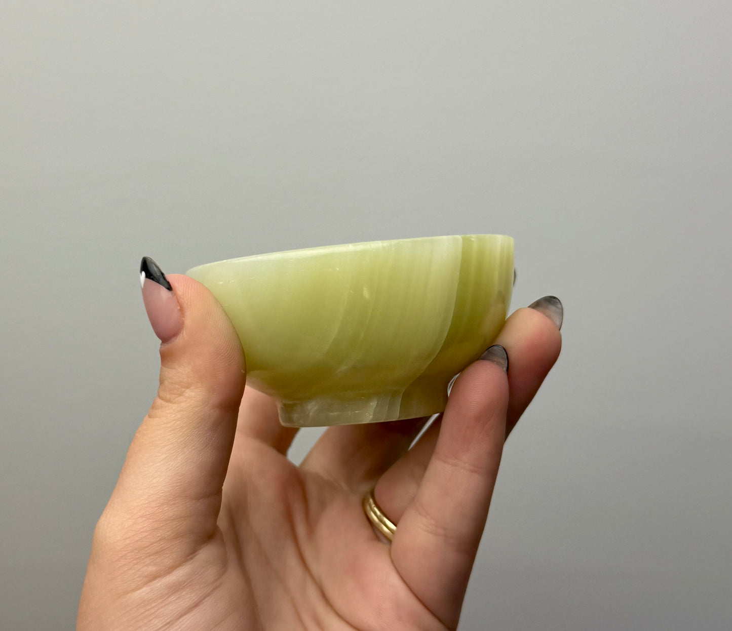 “Green onyx” green calcite bowl