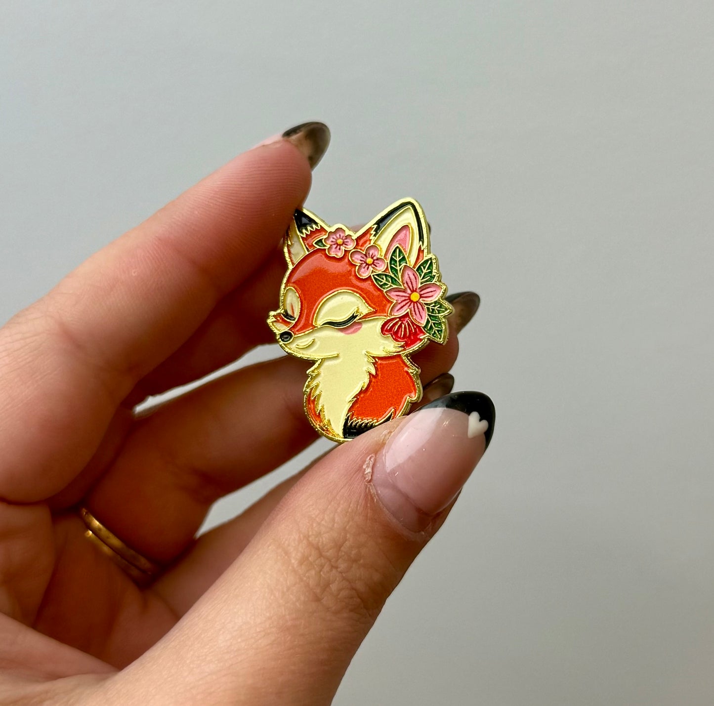Fox enamel pin