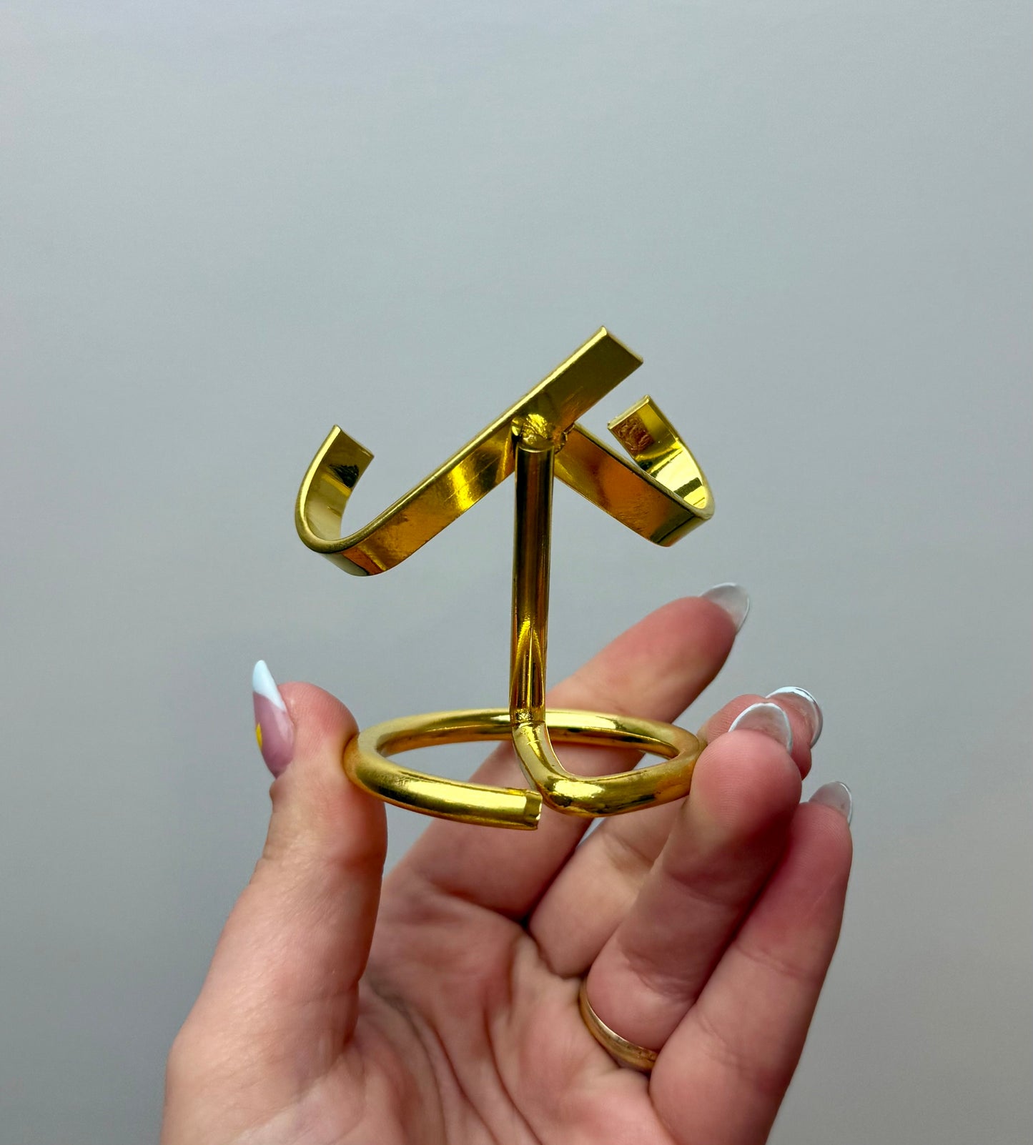 Gold stand
