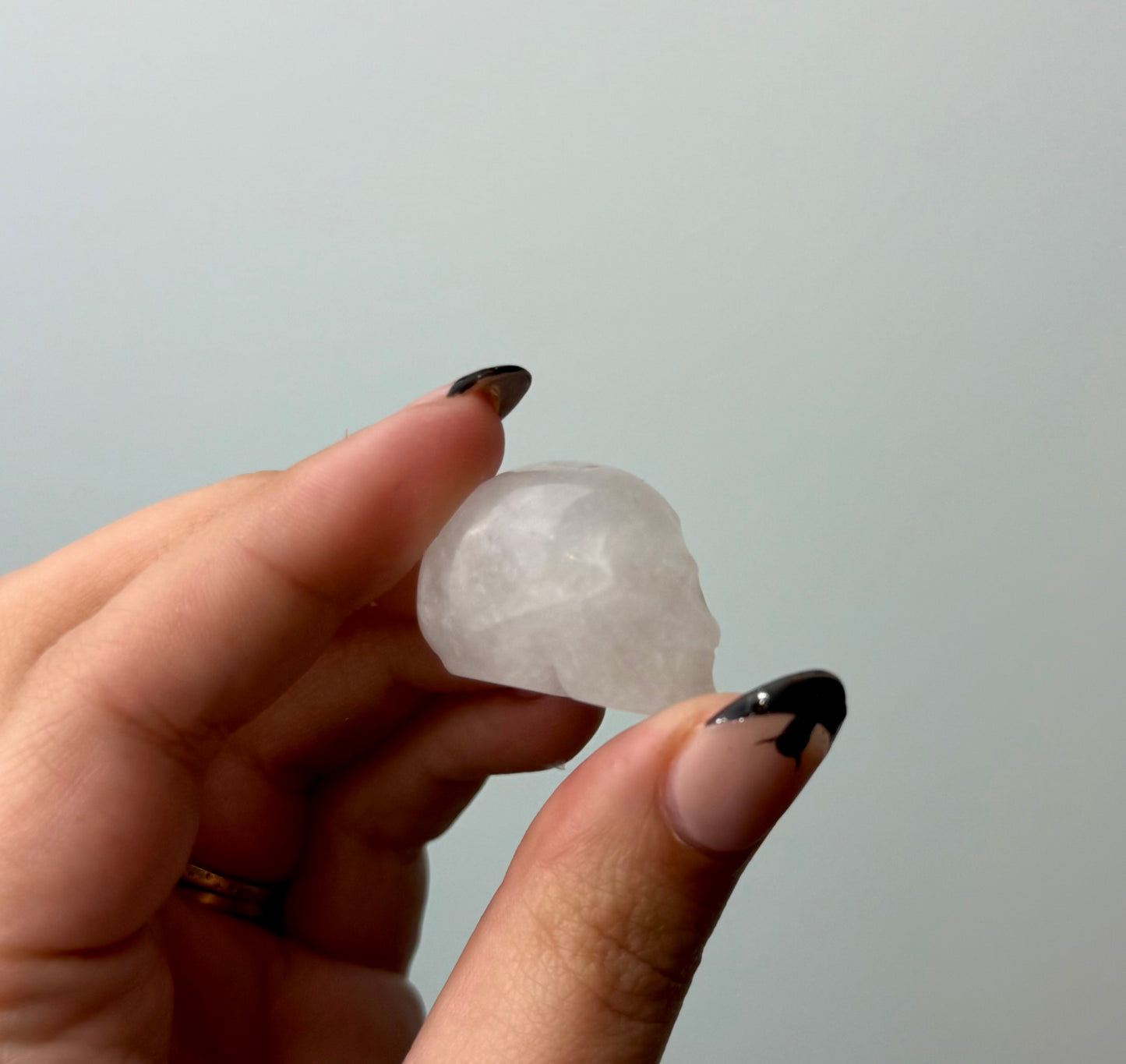 Quartz skull carving