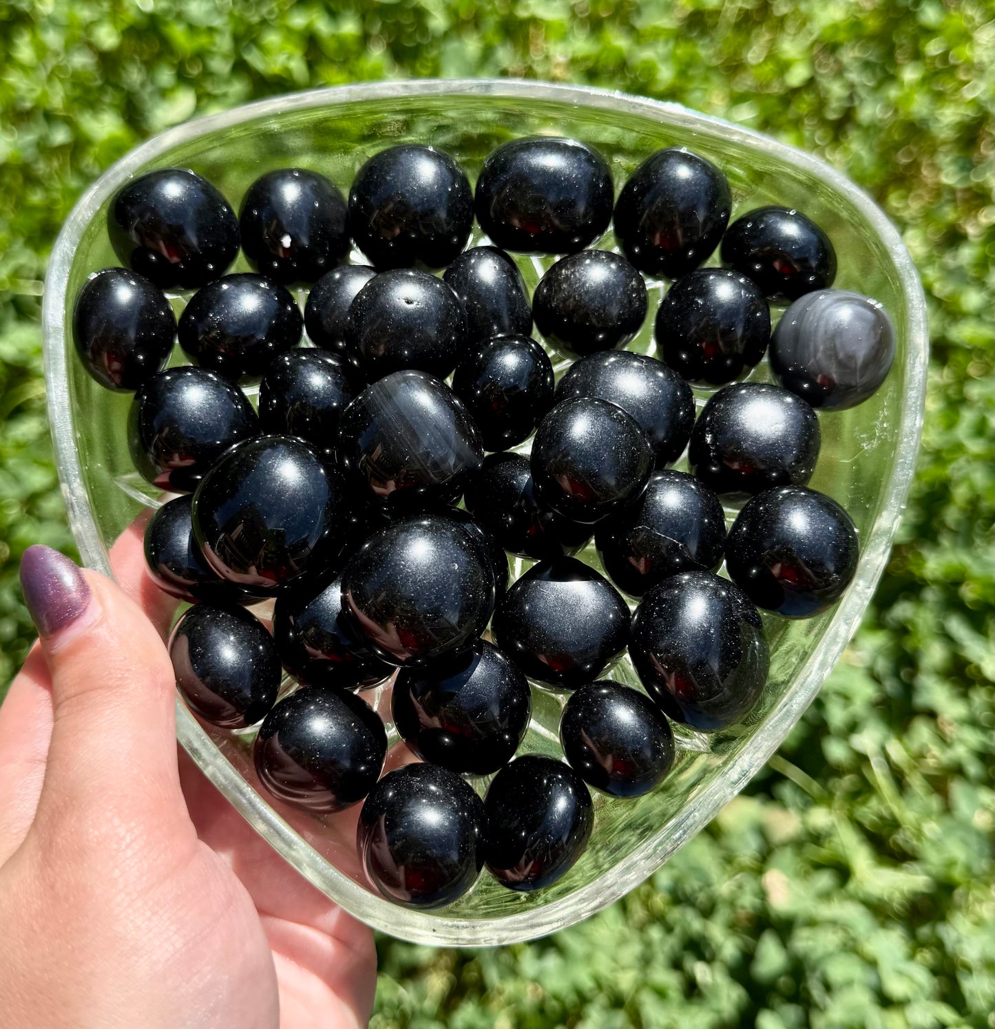 Obsidian tumbles