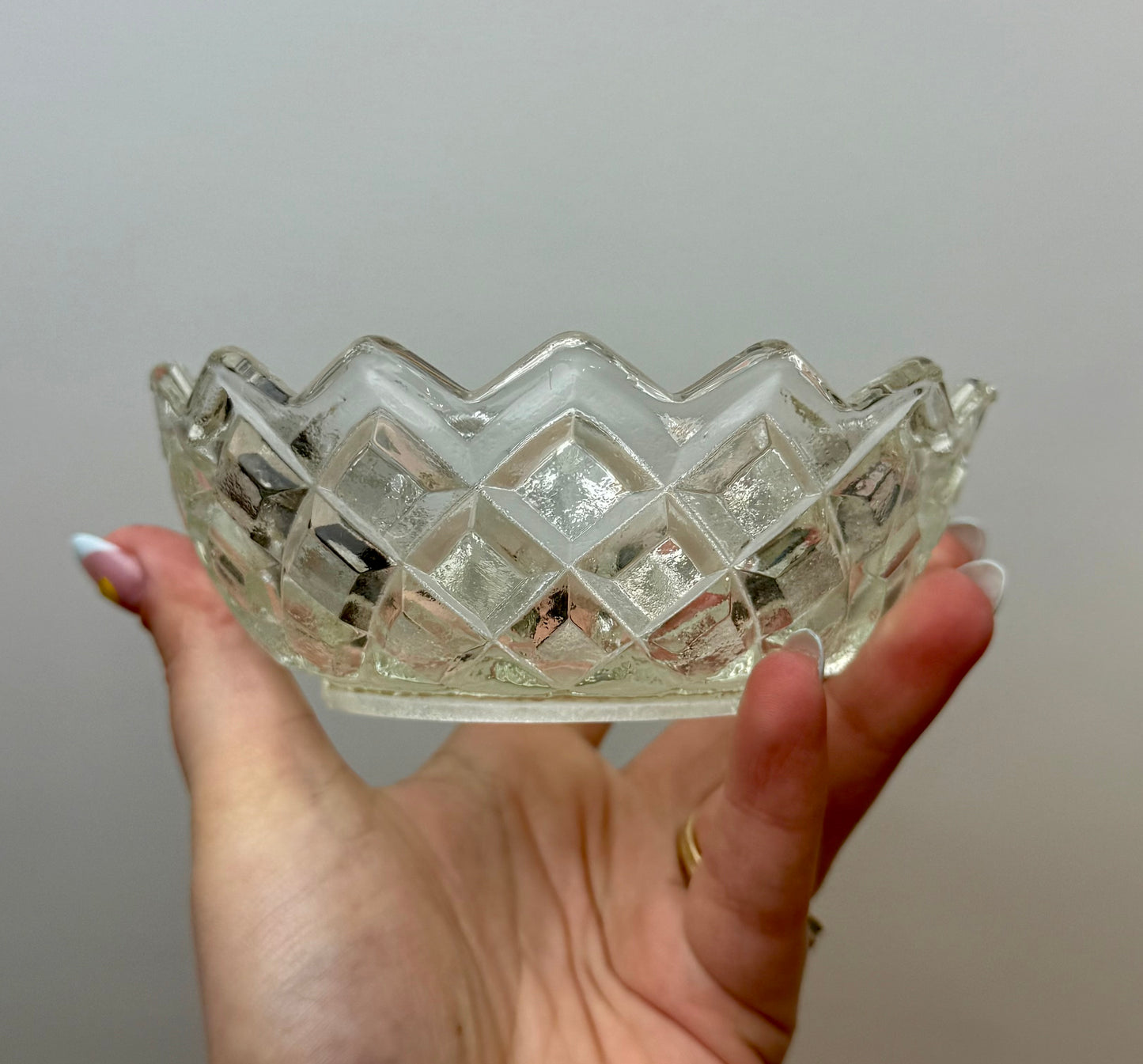 Glass thrifted bowl
