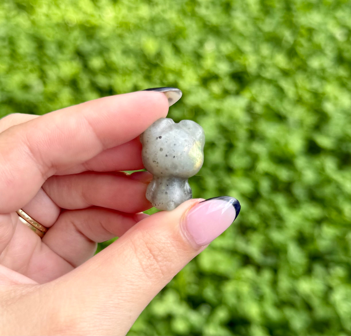 Labradorite hello kitty carving