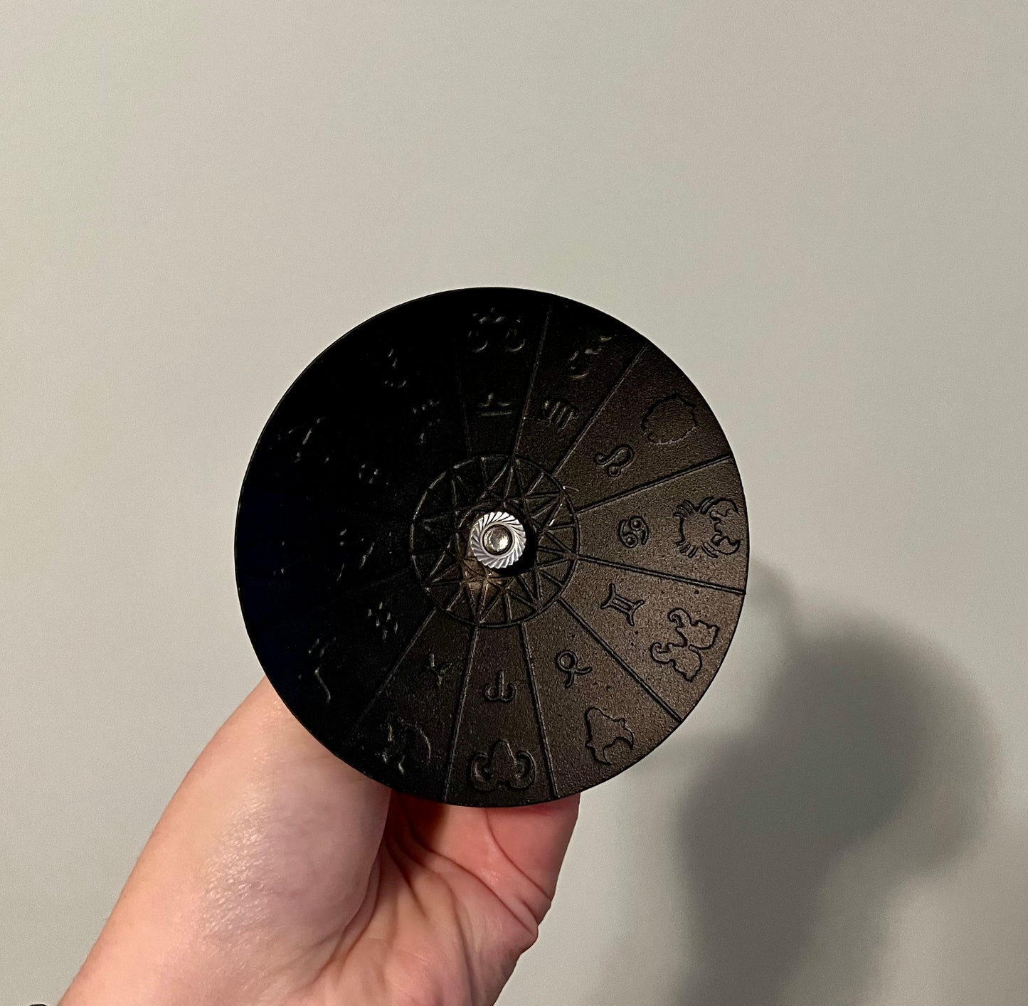 Zodiac diamond stand 