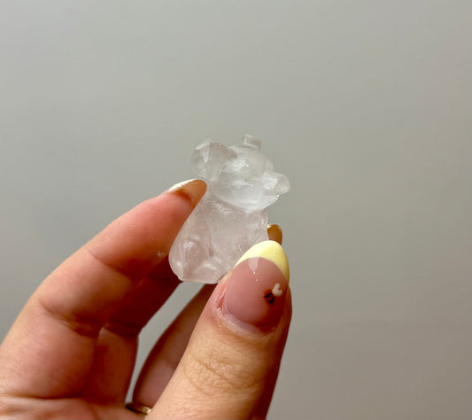 Quartz pig carvings