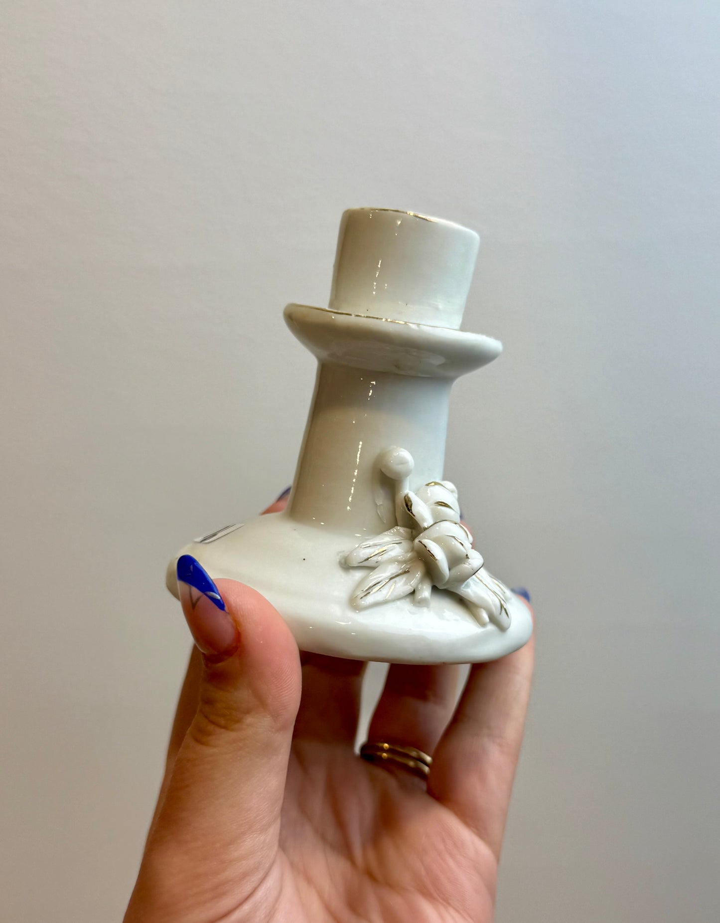 Set of 2 candle stick holder/sphere stands thrifted find