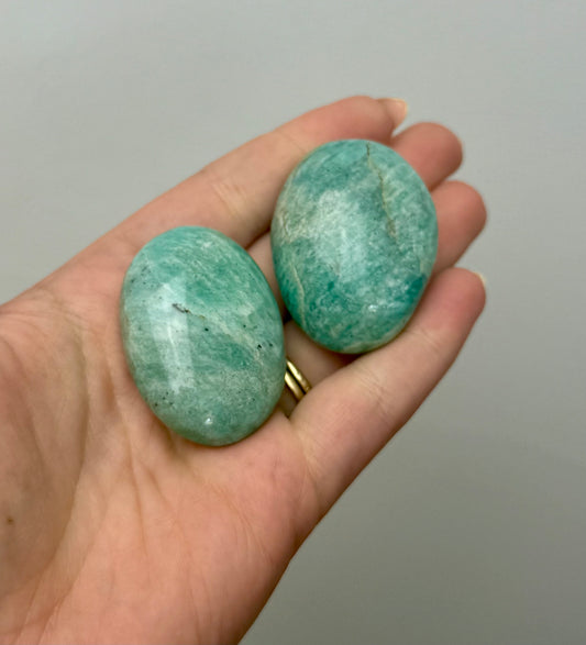 Amazonite palm stones