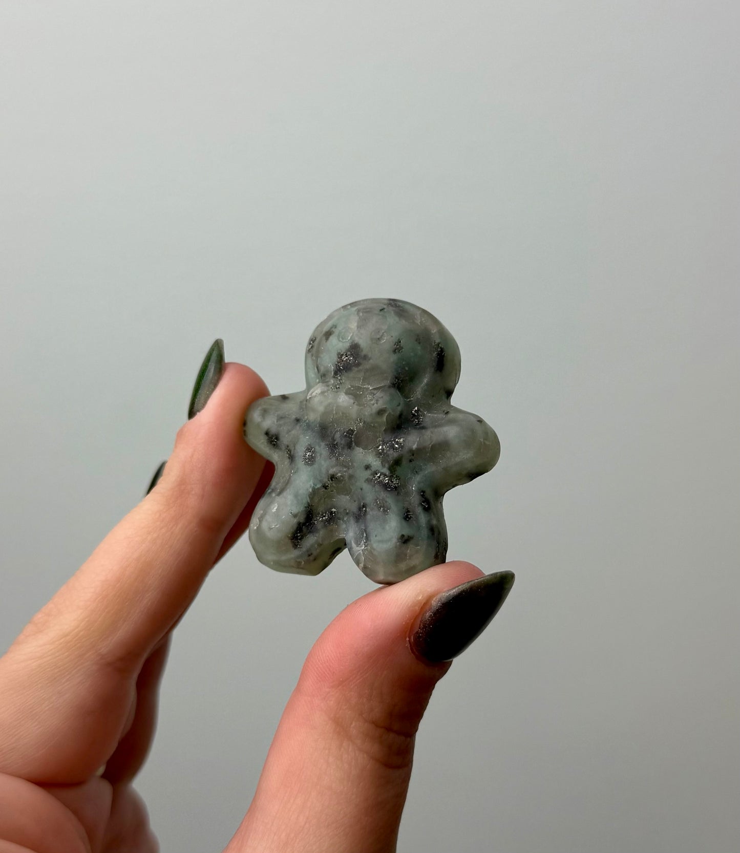 Kiwi jasper gingerbread man carving