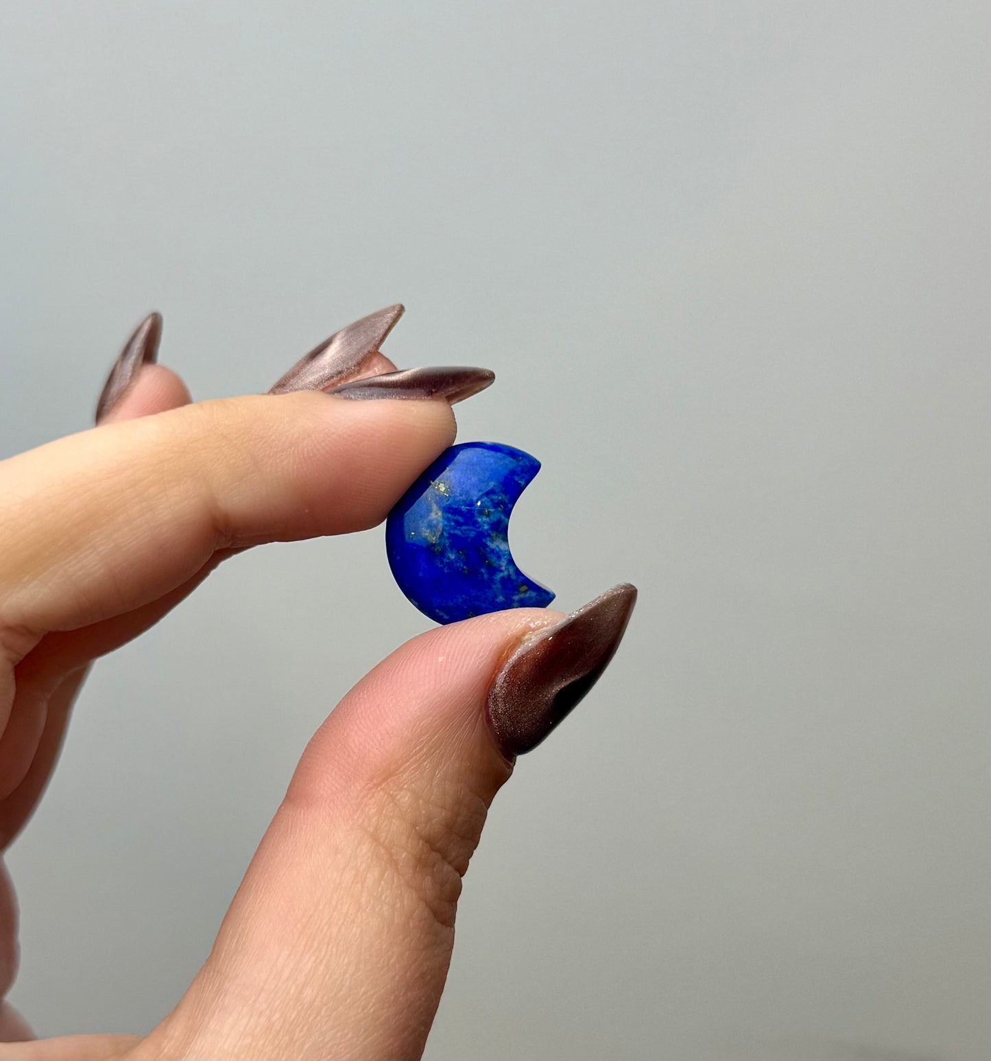 Lapis lazuli mini moon carving
