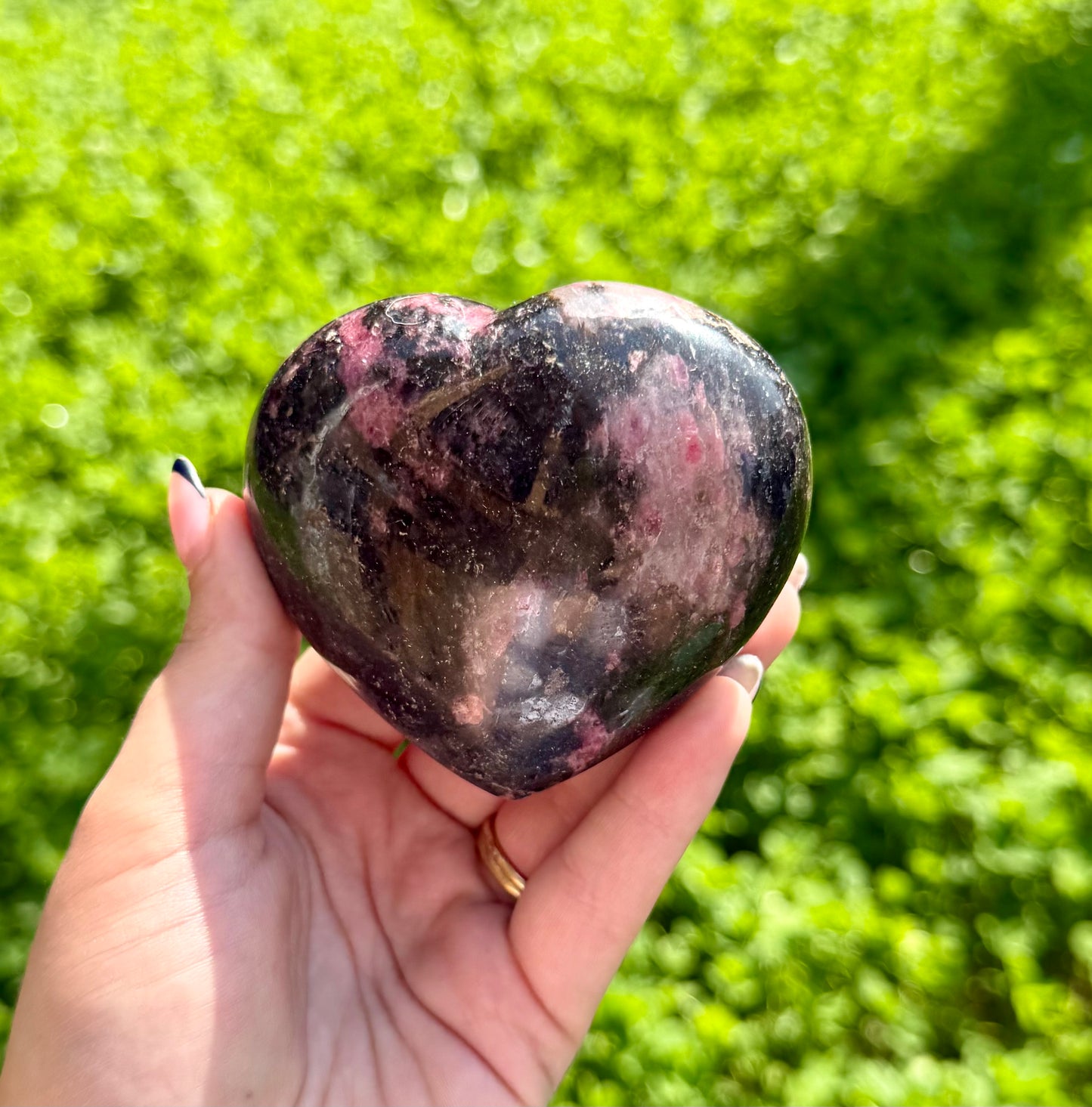 Rhodonite heart carving