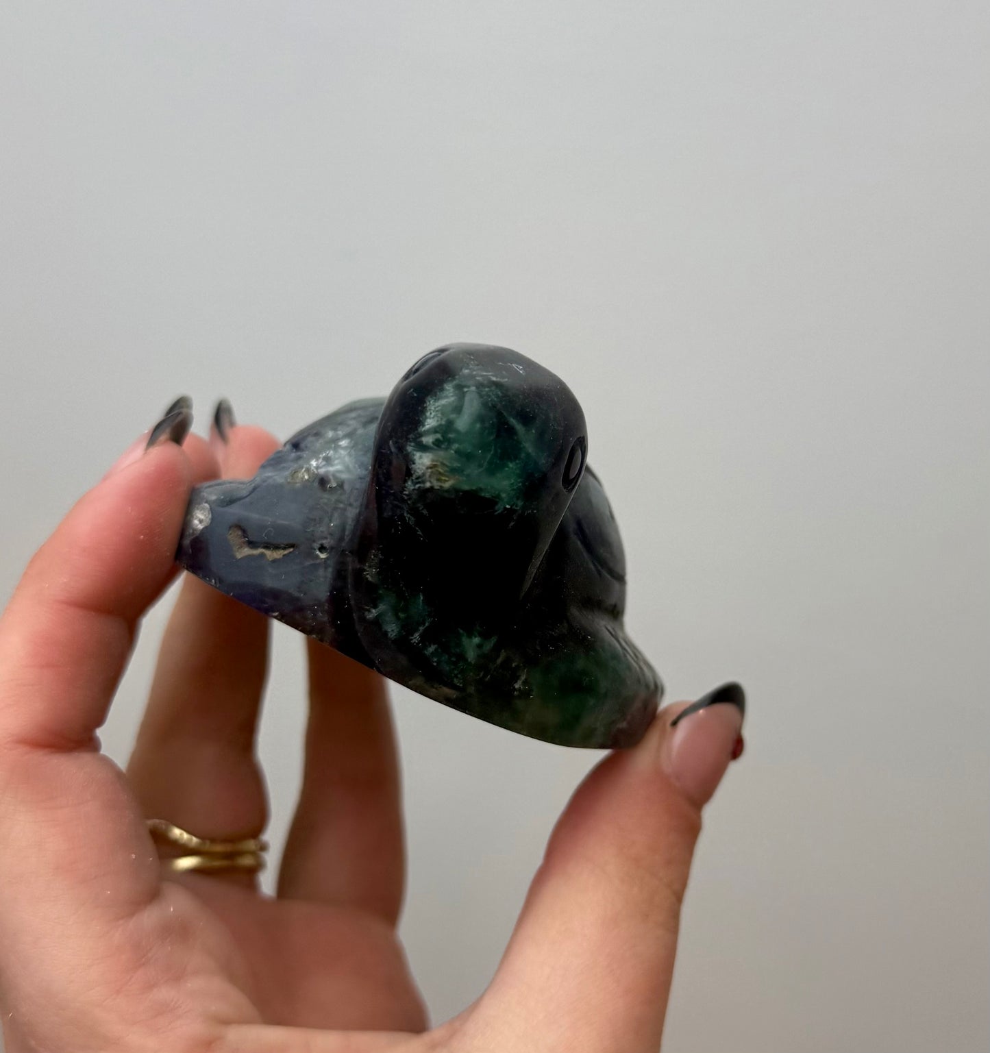 Fluorite sea turtle carving