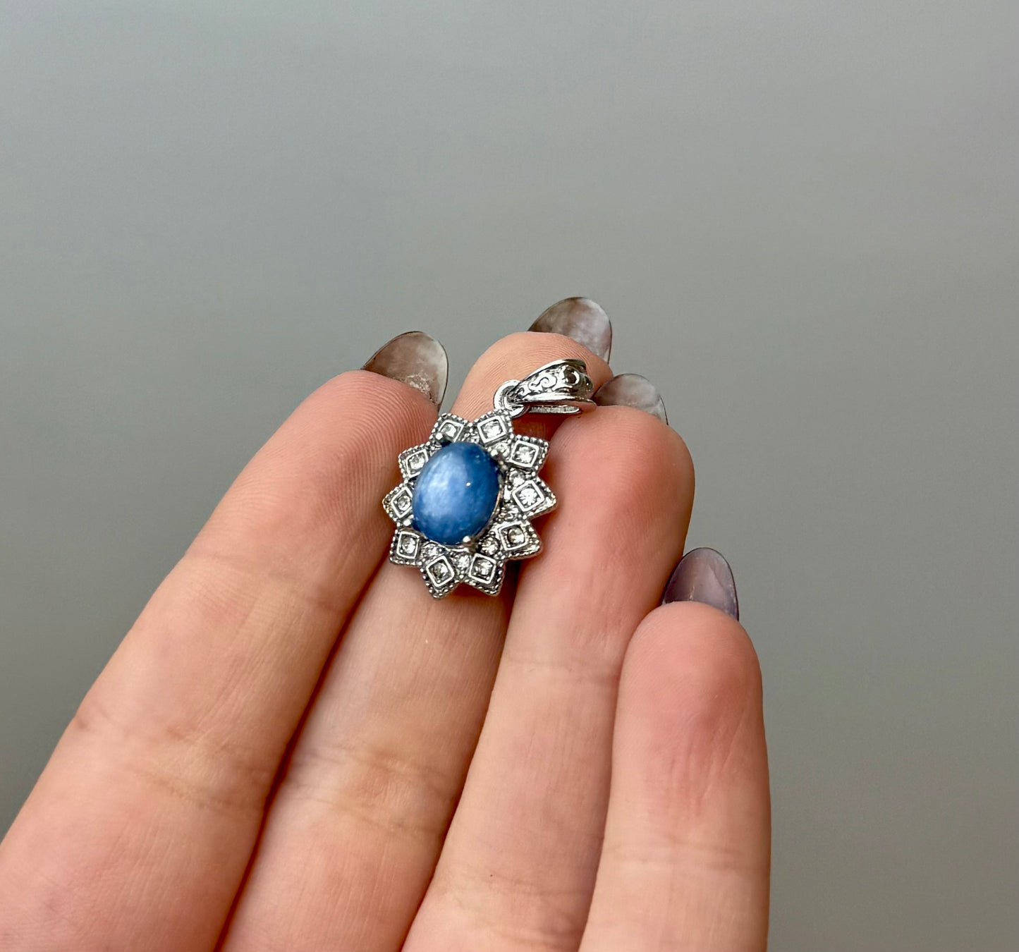 Blue kyanite pendant