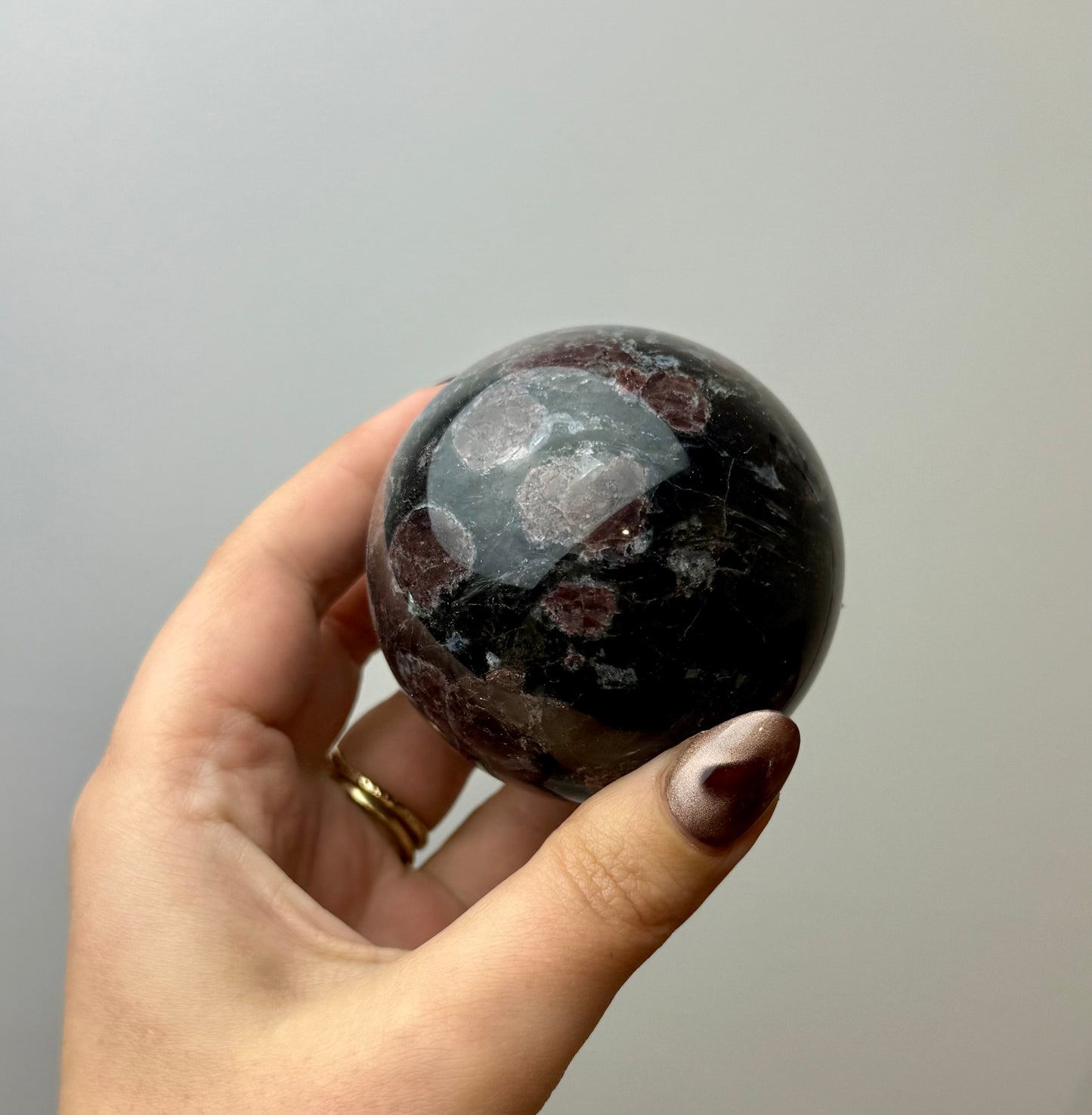Garnet sphere