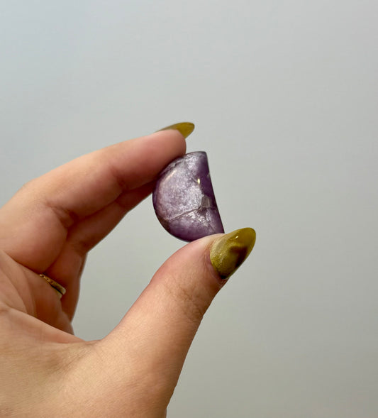 Gem lepidolite/purple mica moon carving