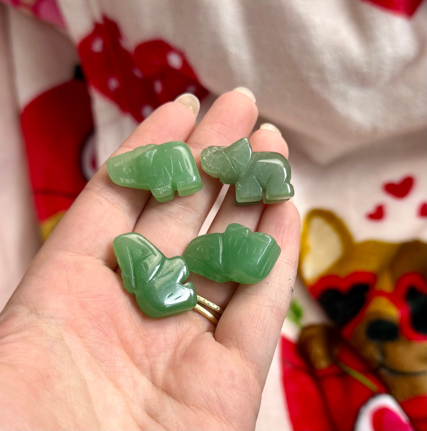 Green aventurine elephant carvings