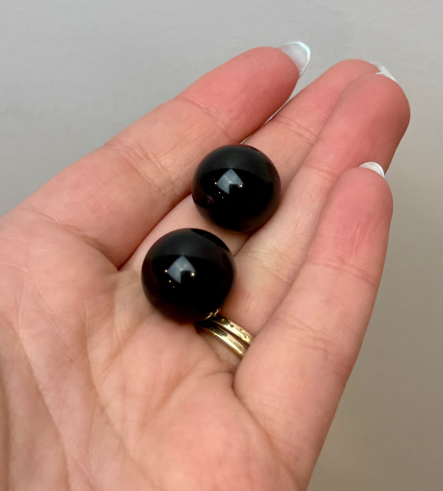 Obsidian mini spheres