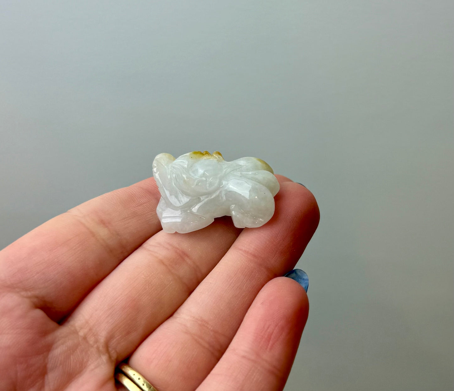 Jadeite dragon carving