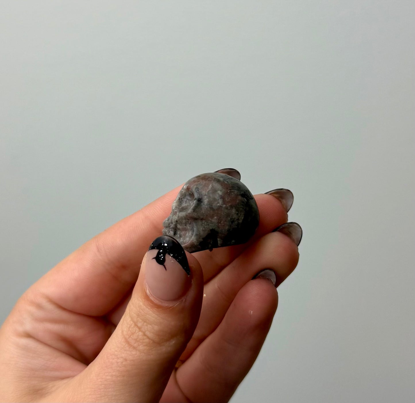 Yooperlite skull carving