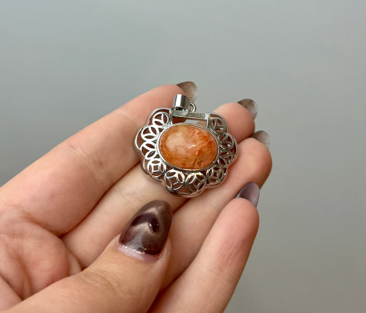 Fire quartz pendant