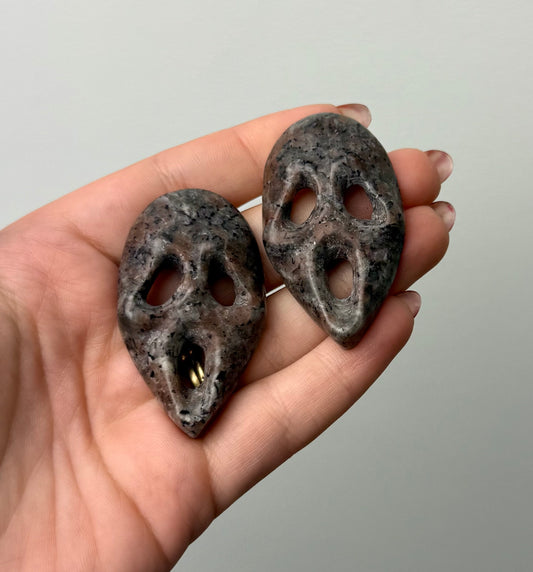 Yooperlite scream mask carvings