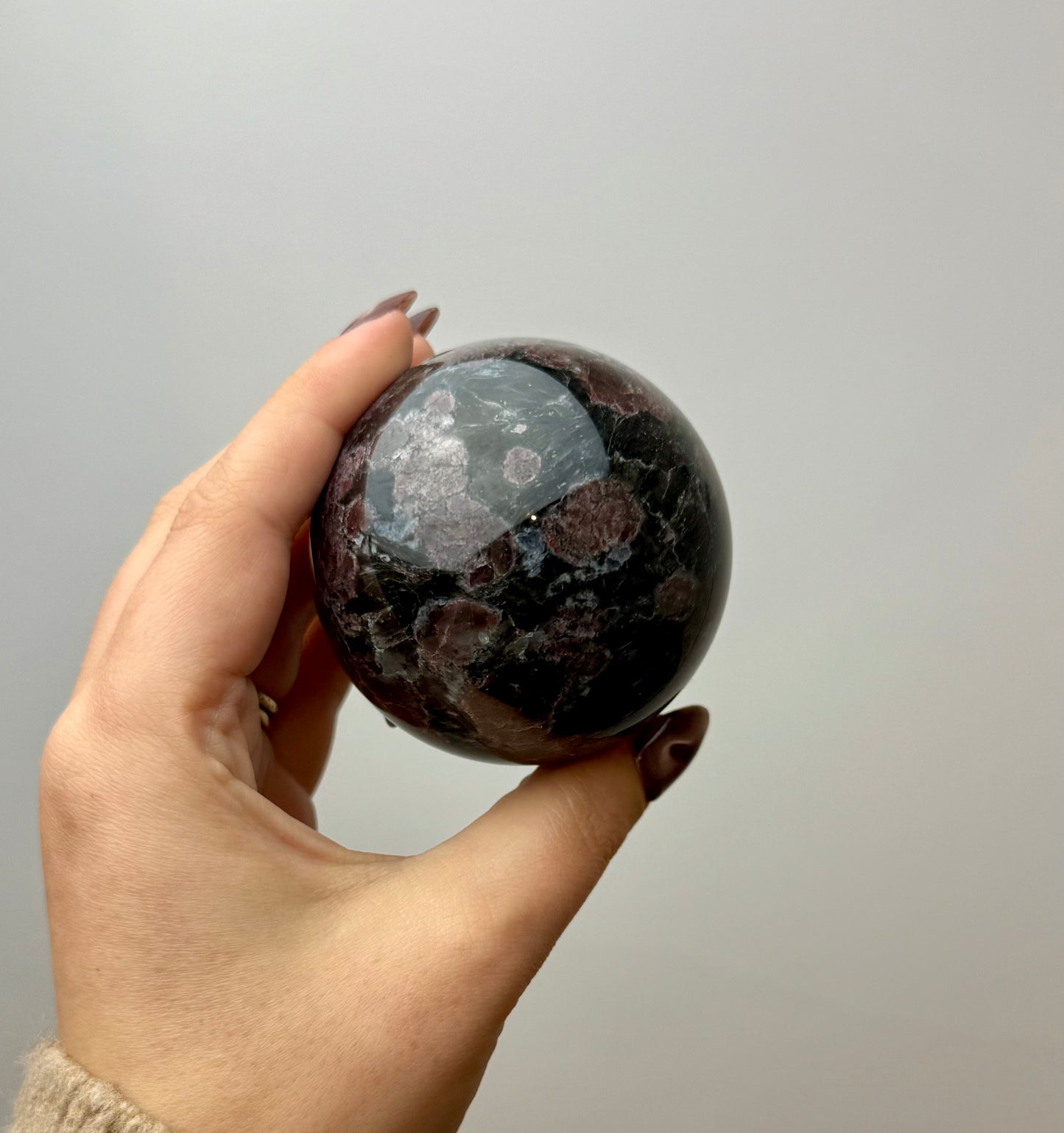 Garnet sphere