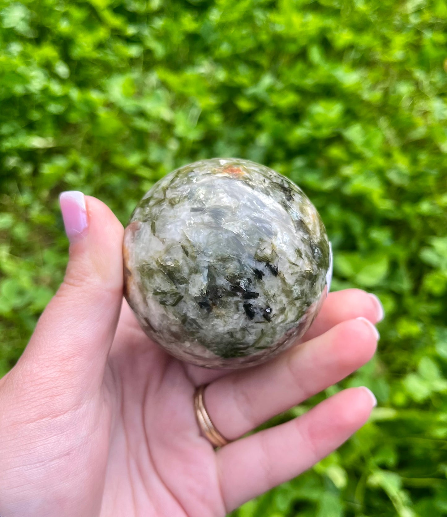 Green mica sphere