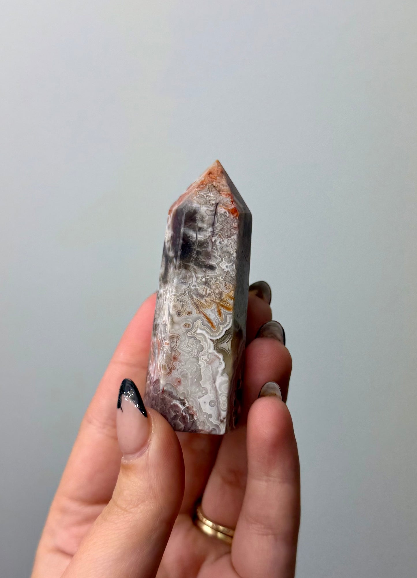 Mexican lace agate tower