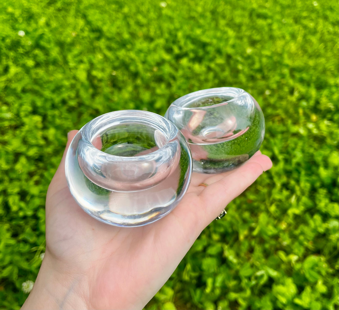 Glass sphere stands set