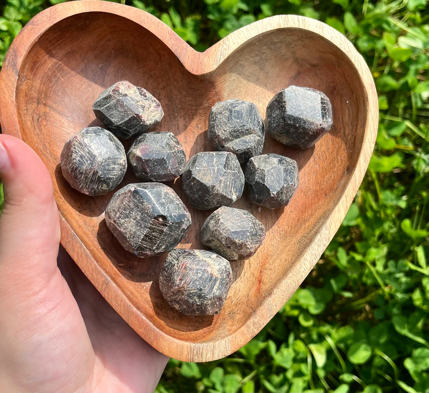 Rough garnet raw chunks