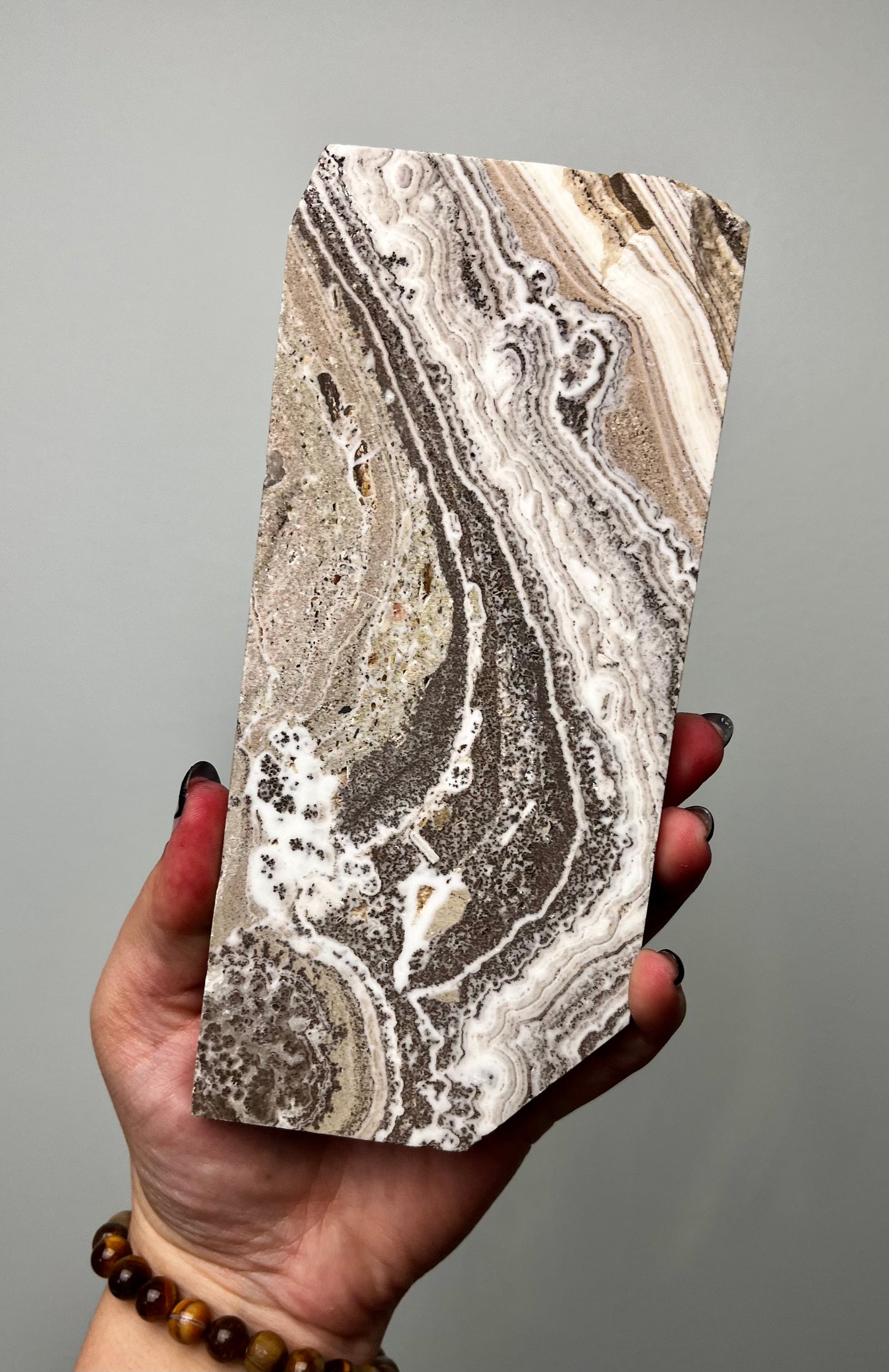 Dendritic calcite slab