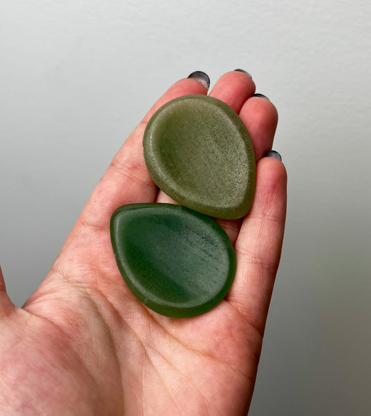 Green aventurine worry stones