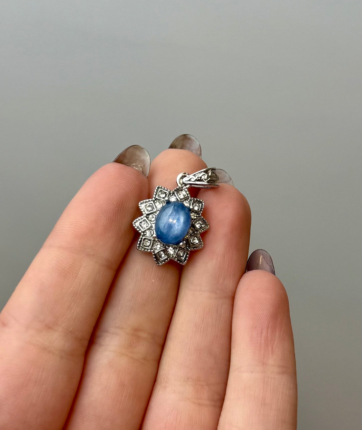 Blue kyanite pendant