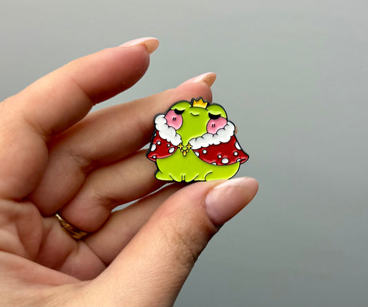 Royalty frog enamel pin