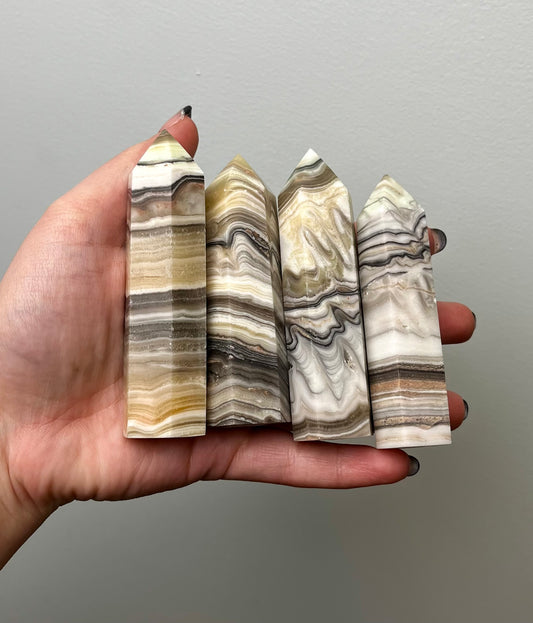 Zebra calcite towers