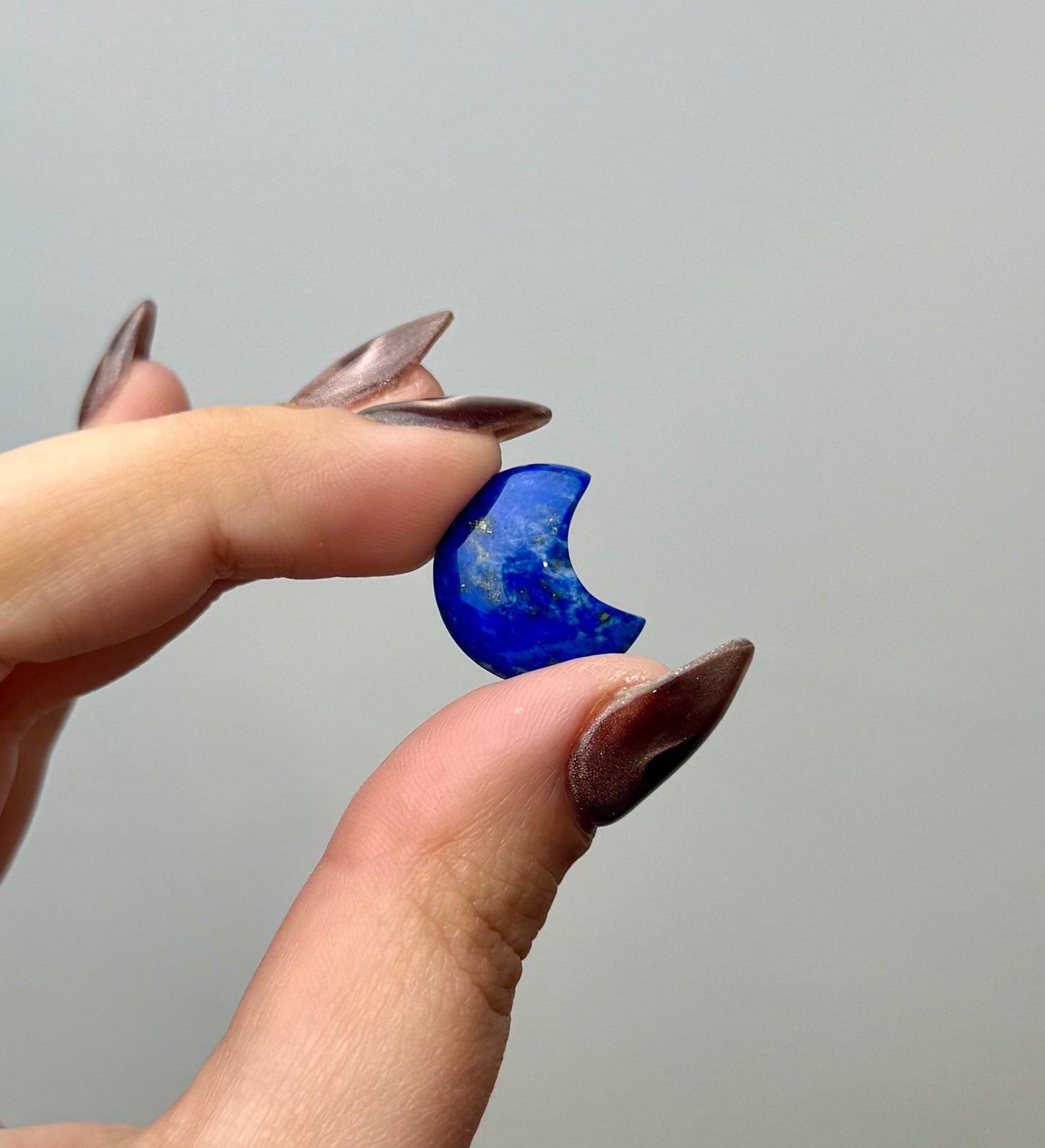 Lapis lazuli mini moon carving