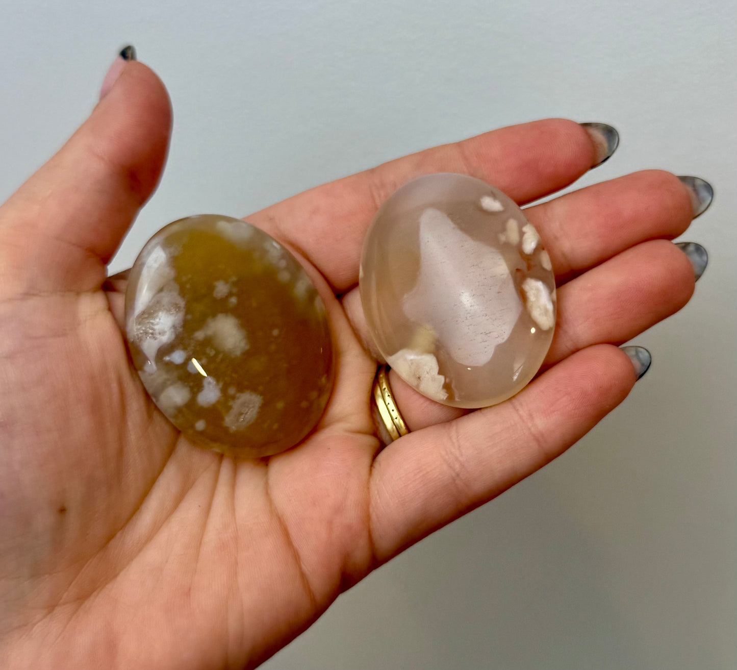 Flower agate worry stones
