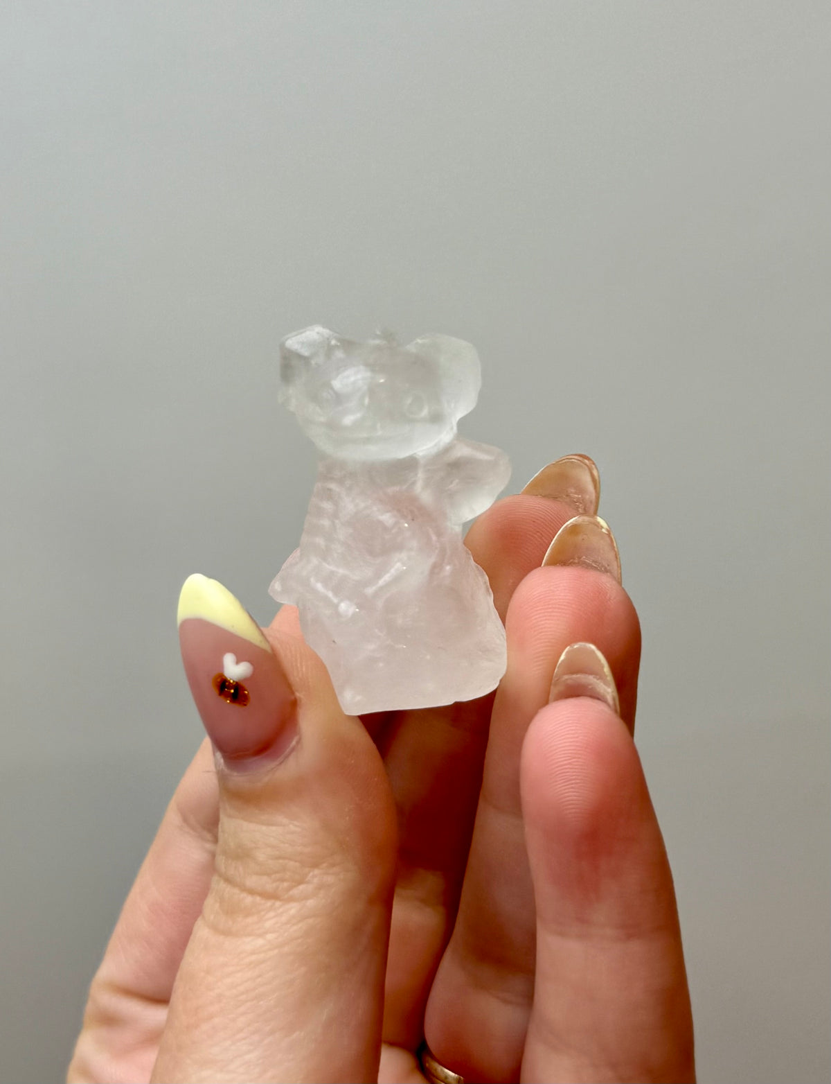 Quartz dragon carving