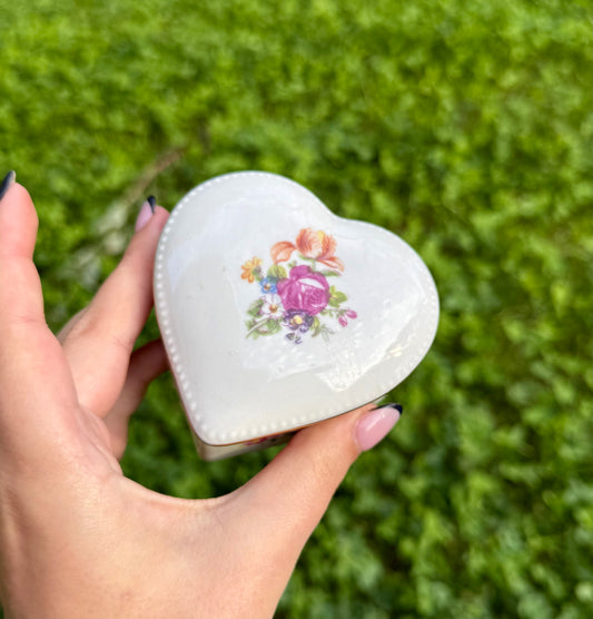Heart trinket box thrifted find